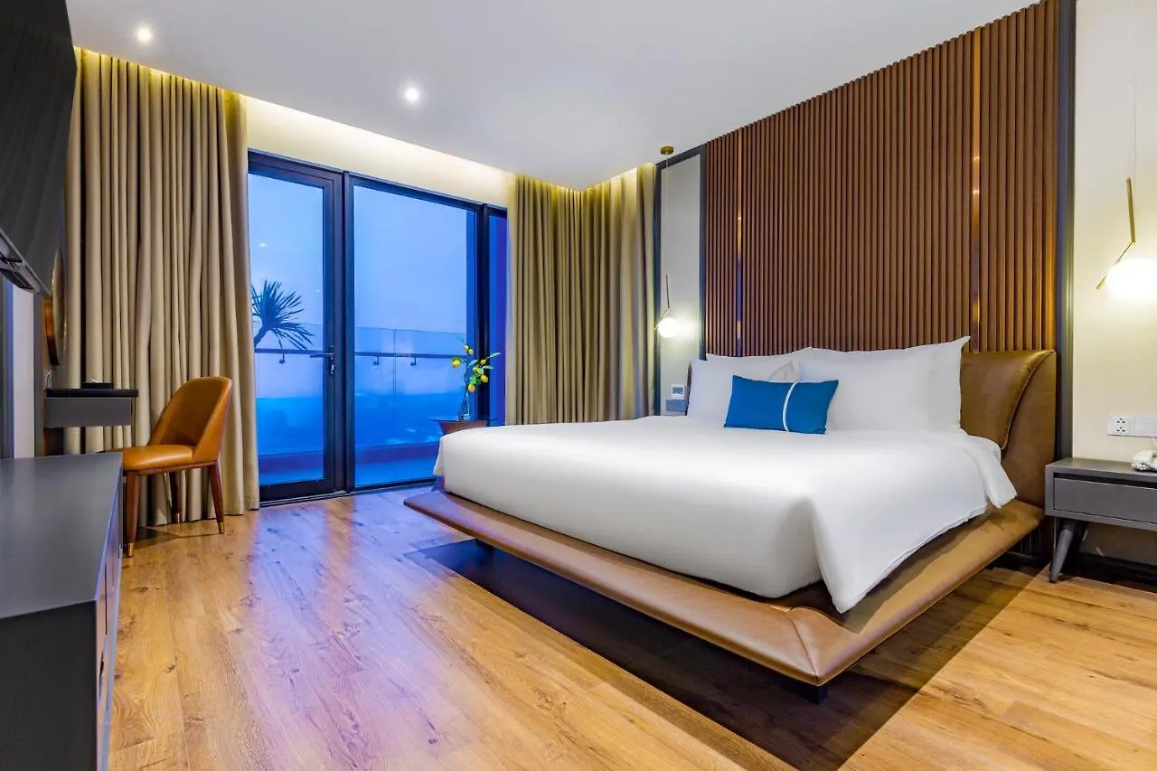 Peninsula Hotel Danang  Da Nang