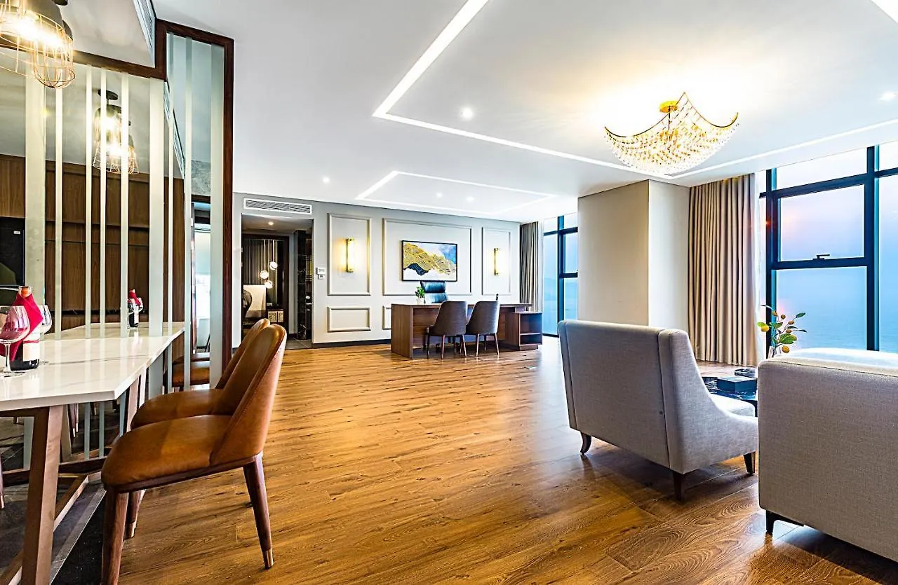 Peninsula Hotel Danang