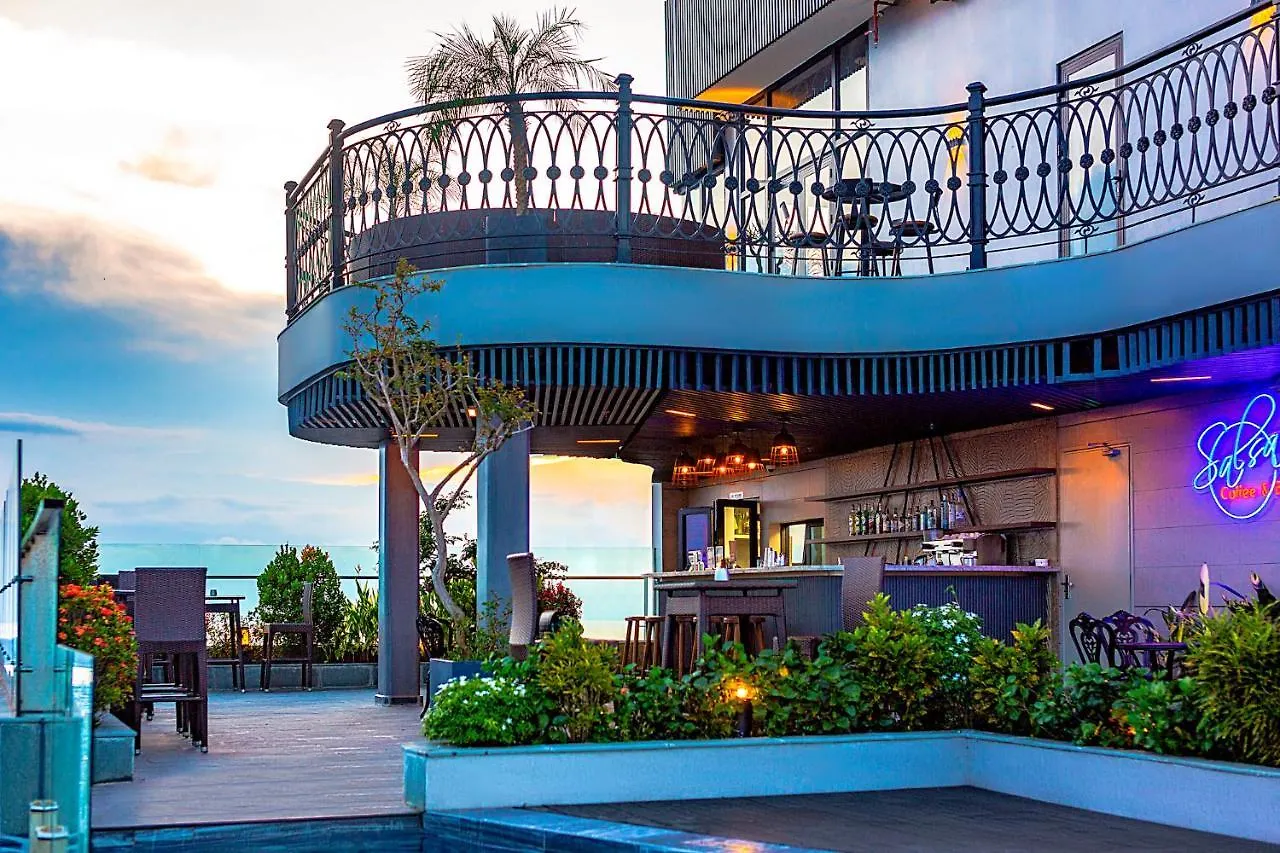 *****  Peninsula Hotel Danang Vietnam