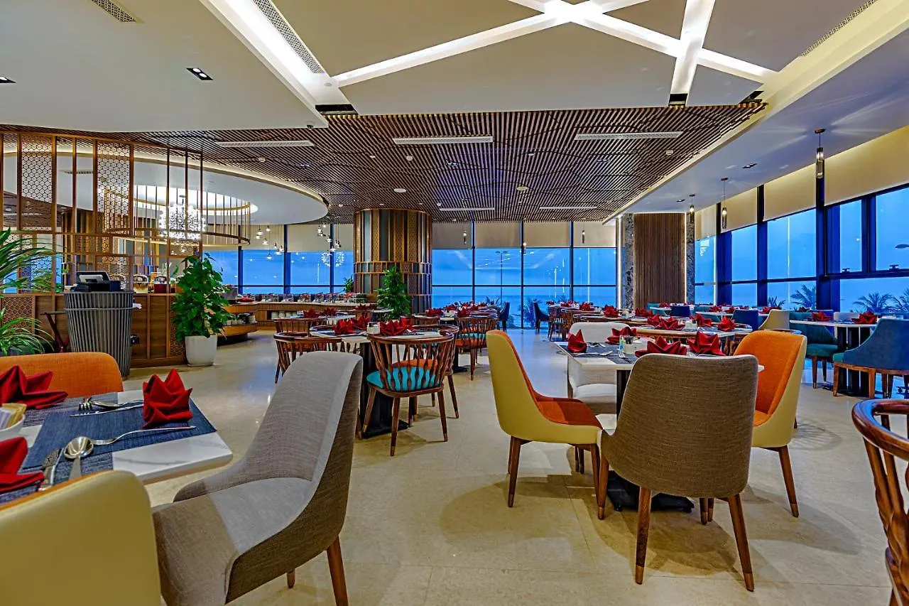 *****  Peninsula Hotel Danang Vietnam
