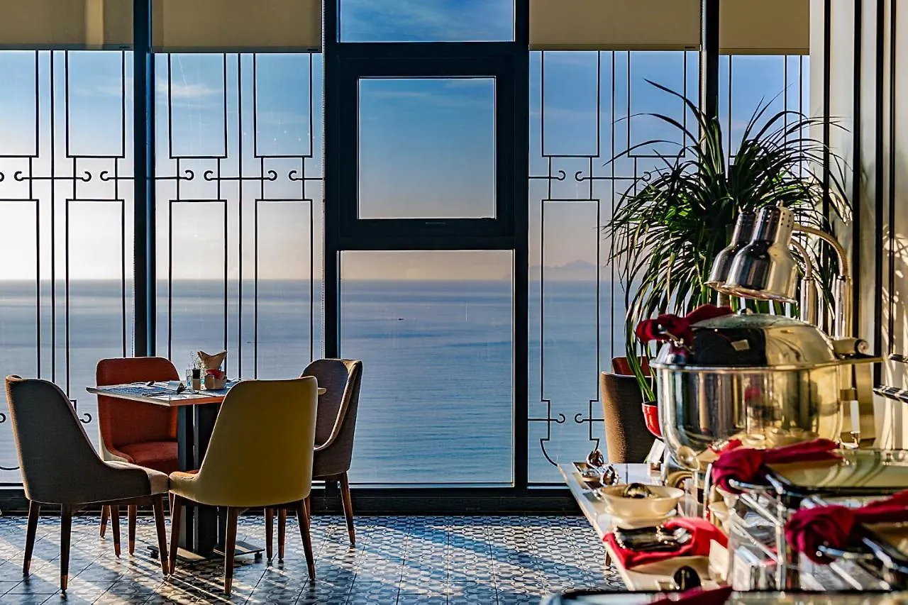 Peninsula Hotel Danang