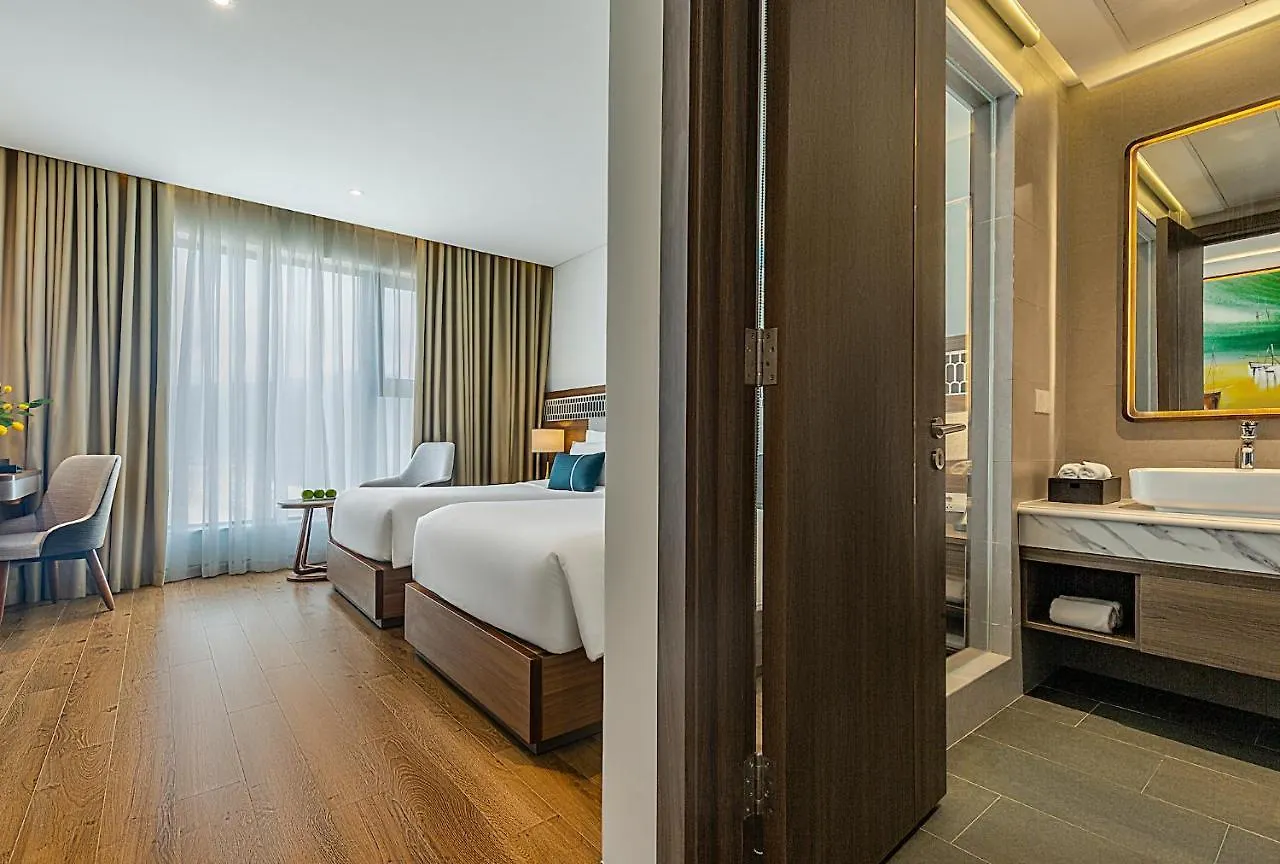 Peninsula Hotel Danang 5*, Da Nang