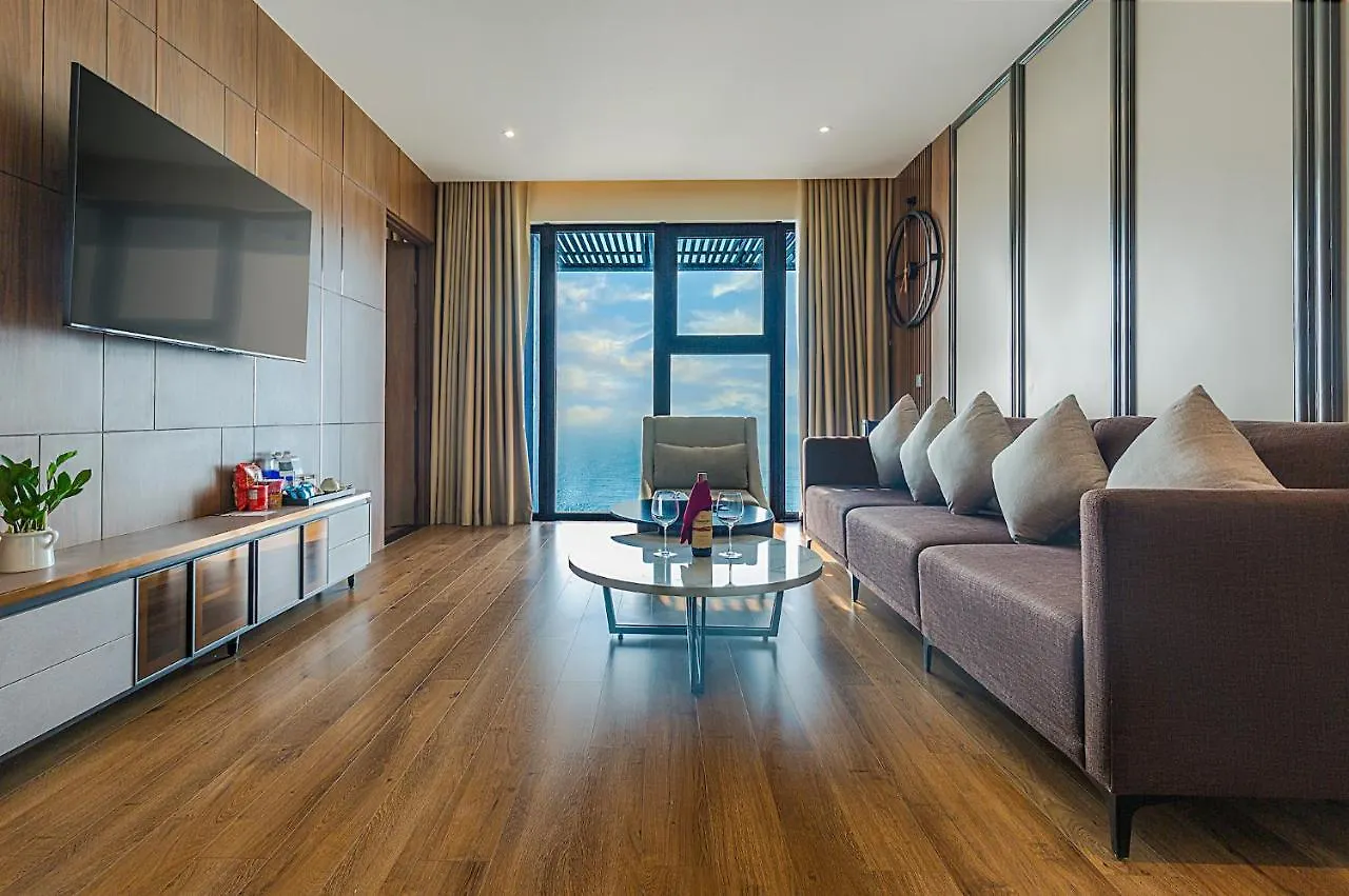 Peninsula Hotel Danang